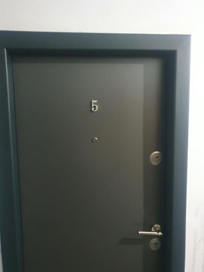 Râmnicu Vâlcea Shopping Cyti Cu 5 아파트 외부 사진